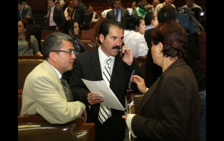 Jesús Casillas subrayó que fue el único diputado que consultó a sus electores en torno al tema del crédito. ARCHIVO  /