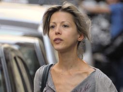 En la imagen, Tristane Banon, mientras se retira de la oficina de su abogado, David Koubbi, en París. REUTERS  /