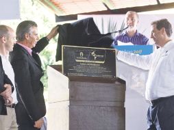 Se develó una placa conmemorando la alianza de Copag con Herradura. E. BARRERA  /