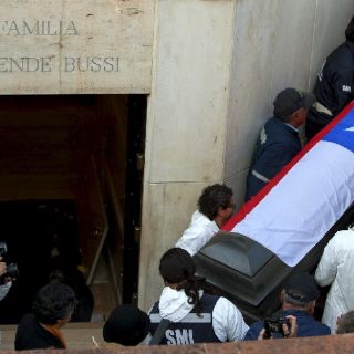 Ordenan investigar armas donadas por familia de golpista a la Armada chilena