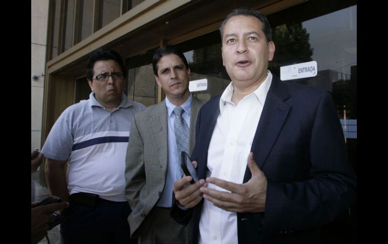 Rodolfo Ocampo (der.) podría enfrentar una pena corporal de hasta 14 años; la intención del organismo es recuperar el dinero. ARCHIVO  /