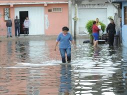 Unas siete mil 500 familias resultaron damnificadas por el desbordamiento del Río de los Remedios. EFE  /