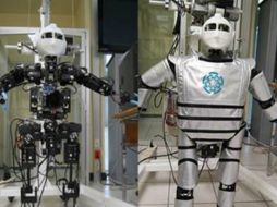 El prototipo mide 1.05 metros y pesa alrededor de 15 kilogramos. EL UNIVERSAL  /