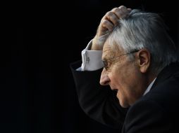 Jean-Claude Trichet dijo que el BCE decidió suspender la obligación de una calificación crediticia mínima. REUTERS  /