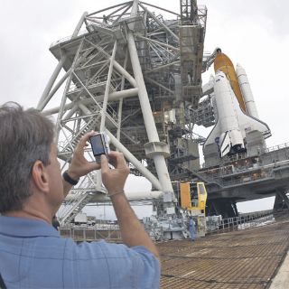 Turistas llegan a Florida para ver el último despegue del Atlantis