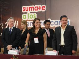 El gobernador Emilio González, la diputada Mariana Fernández y el alcalde tapatío Aristóteles Sandoval. A. CAMACHO  /