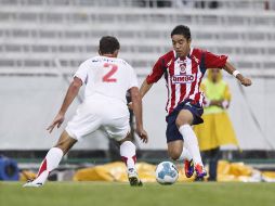 A pesar de la lluvia el juego se llevó a cabo y al final se pudo observar un mejor partido en la segunda mitad. E. PACHECO  /
