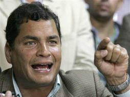 Correa y varios medios periodísticos han mantenido un incesante enfrentamiento mediático. AP  /