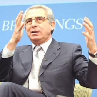 Reconocen a Zedillo en España por liderazgo ante crisis