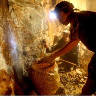 Gobierno autoriza a Grupo México adquisición de acciones de GAP