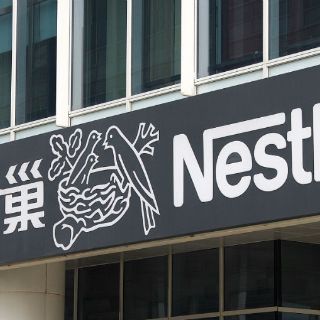 Nestlé compra 60% de la empresa de golosinas China por mil 700 MDD