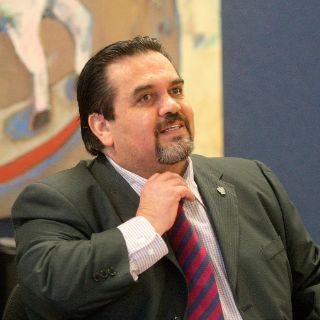 Cortés Guardado niega que sueldos de directivos sean elevados