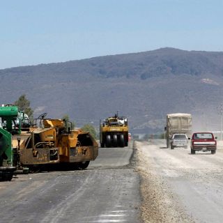 Inicia construcción de tramo carretero en San Antonio