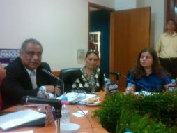 Comentaron problemática en rueda de prensa encabezada por el diputado perredista Raúl Vargas, y coordinadora del Cladem. T. Villaseñor  /