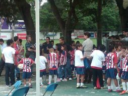 Javier 'Chicharito' Hernández estuvo esta mañana en las instalaciones de Verde Valle. A. RAMÍREZ  /