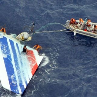 Un tribunal condena a Air France y exime a Airbus por el accidente Río-París