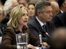 Clinton condenó el ataque como un intento del régimen de Asad de distraer la atención mundial. ARCHIVO  /