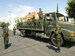 Efectivos del Ejército deberán conducirse con apego a las normas internacionales de respeto a los derechos humanos. EL UNIVERSAL  /