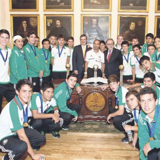 Ebrard recibe a los campeones Sub-17