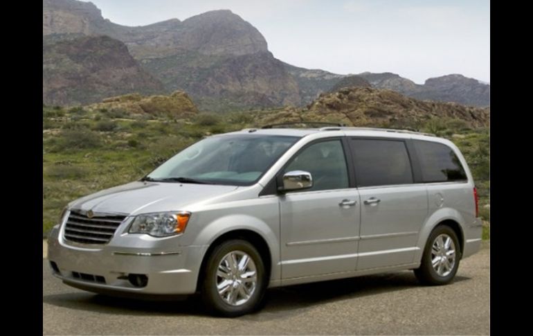 En EU se revisarán 242 mil 780 vehículos, mientras que en México alrededor de ocho mil 500. ESPECIAL  /