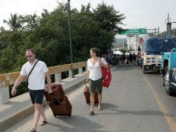 Personas viajan para realizarse tratamientos médicos generando derrama económica en hospitales, restaurantes y hoteles. ARCHIVO  /
