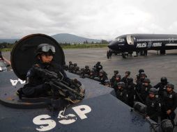 En días pasados el gobierno envió mil 800 agentes de la Policía Federal a reforzar la seguridad en Michocán. ARCHIVO  /