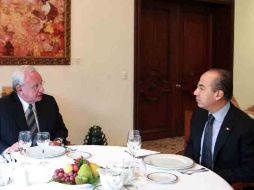 Juan Silva Meza y Felipe Calderón durante la reunión en Los Pinos. EL UNIVERSAL  /
