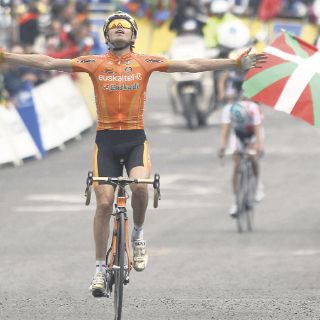 Samuel Sánchez gana su primera etapa