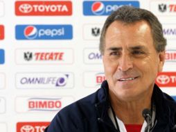 El director técnico de Chivas, José Luis Real, durante conferencia de prensa en Verde Valle. A.CAMACHO  /