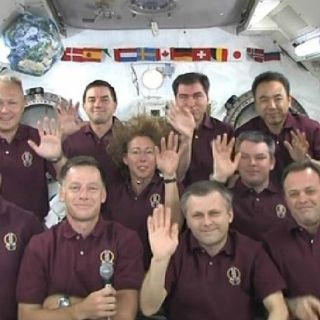 Obama felicita entre bromas a la tripulación de la última misión del Atlantis