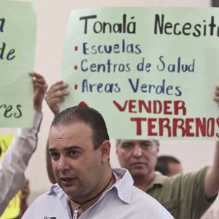 Dirige Vizcarra manifestación contra Ayuntamiento tonalteca