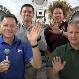 Beyoncé despierta a la tripulación del Atlantis