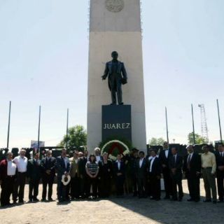 Recuerdan el legado jurídico de Benito Juárez