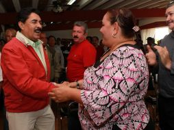 El senador Ramiro Hernández (izquierda) estuvo presente en la reunión celebrada ayer en Chapala. M. FREYRÍA.  /