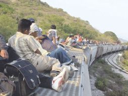 El defensor de derechos humanos videograbó un operativo contra inmigrantes centroamericanos y fue detenido. EL UNIVERSAL  /