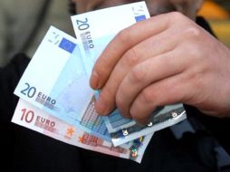 González dijo que imponer una nueva tasa a la banca ''no tiene ningún sentido''. ARCHIVO  /