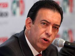 El presidente nacional del PRI, Humberto Moreira, y la militancia priista aún deben aprobar la plataforma presentada. EL UNIVERSAL  /