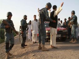 La OTAN dio inicio con el traspaso de responsabilidades de seguridad a las fuerzas afganas. EFE  /