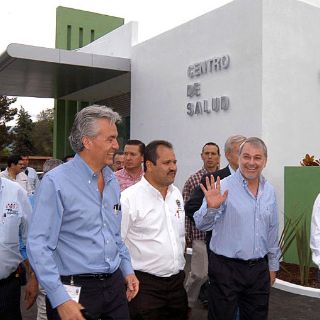 Prometen 50 centros de salud en 32 municipios