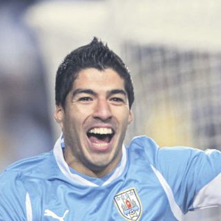 Luis Suárez 2, Perú 0