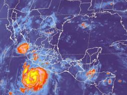Imágen satelital del SMN, en que se muestra el huracán Dora, de categoría I, en costas mexicanas. ESPECIAL  /