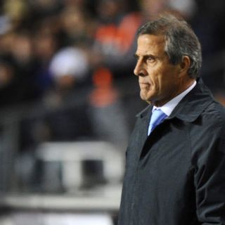 Tabárez: El juego de Forlán y Suárez fue fundamental