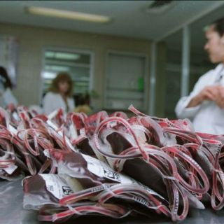 Inaugura Petersen centro de distribución de sangre en 'La Mater'