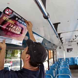 Fuman dentro de camiones 27% de los choferes