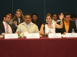 La diputada Patricia Retamoza sostiene que 'no hay consideraciones para ir con el crédito' y acusa falta de información. ESPECIAL  /