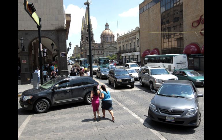La Secretaría de Vialidad prometió disponer de elementos en la zona, con la intención de brindar seguridad a los peatones. A. GARCÍA  /