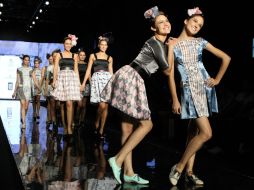 Estampados geométricos y florales. A. CAMACHO  /