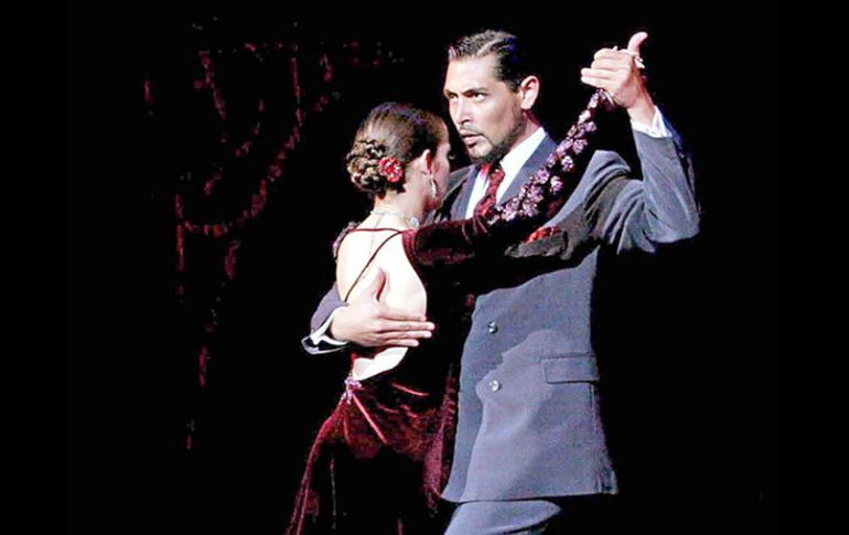 A diferencia del tango 'show', el de salón puede ser practicado por cualquier persona. ARCHIVO  /
