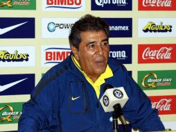 El técnico Carlos Reinoso durantre una conferencia de prensa. MEXSPORT  /
