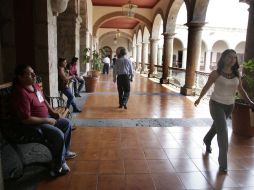 La Secretaría General del Congreso reconoce que urge regulación salarial, que se corresponda a los perfiles de los empleados.M. FREYRÍA  /